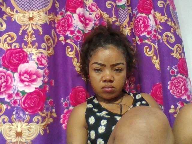 Elyah1a live cam on BongaCams