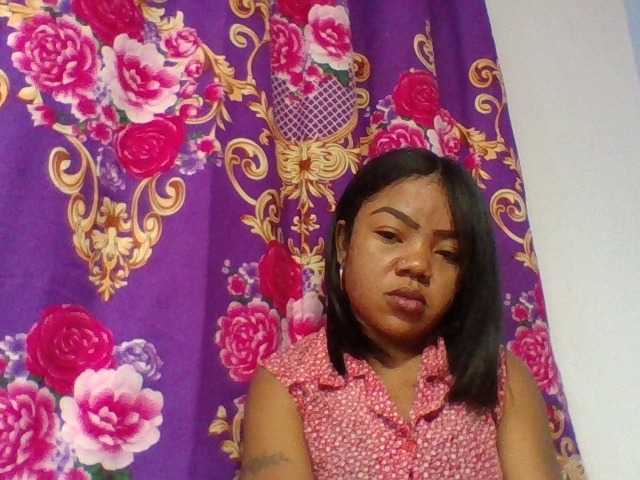 Elyah1a live cam on BongaCams