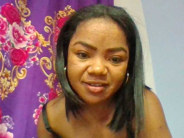 Elyah1a live cam on BongaCams
