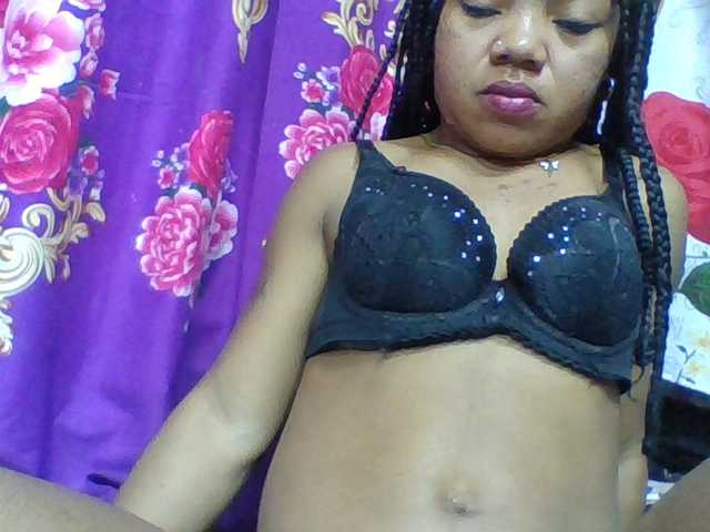 Elyah1a live cam on BongaCams