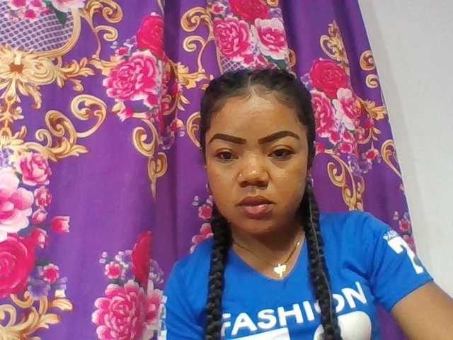 Elyah1a live cam on BongaCams