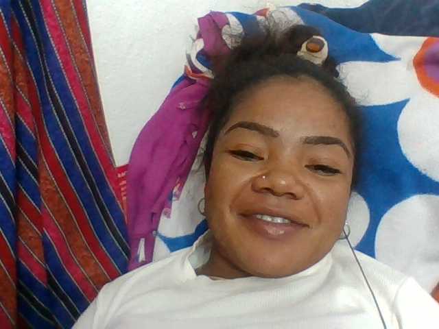 Elyah1a live cam on BongaCams