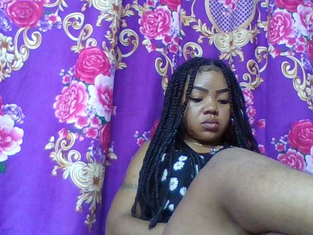 Elyah1a live cam on BongaCams