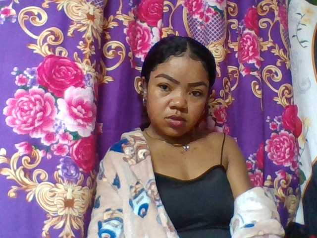 Elyah1a live cam on BongaCams