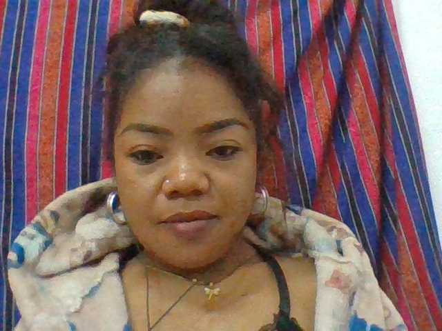 Elyah1a live cam on BongaCams