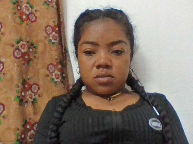 Elyah1a live cam on BongaCams