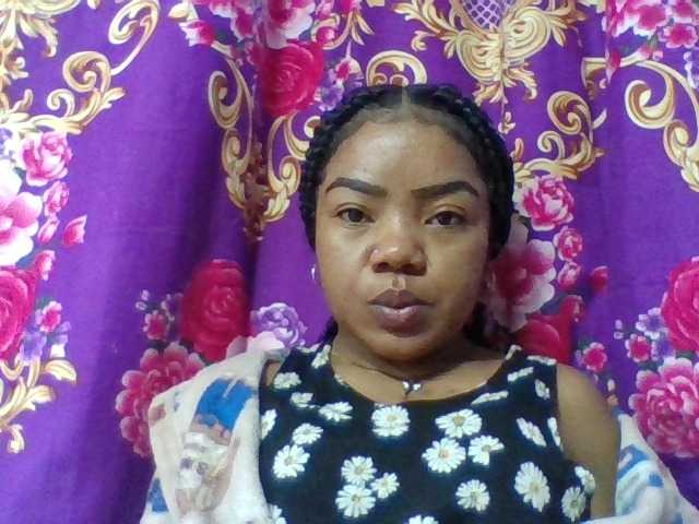Elyah1a live cam on BongaCams
