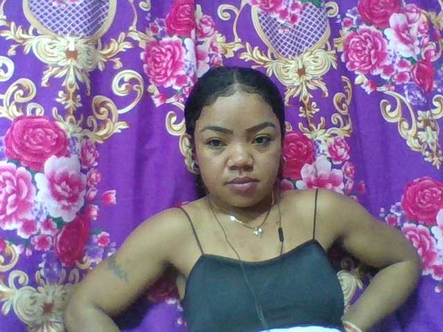 Elyah1a live cam on BongaCams