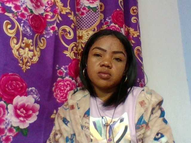 Elyah1a live cam on BongaCams