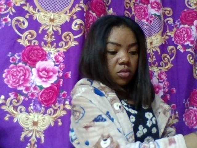 Elyah1a live cam on BongaCams