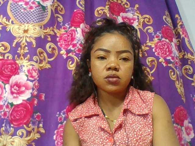 Elyah1a live cam on BongaCams
