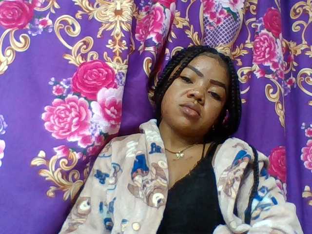 Elyah1a live cam on BongaCams