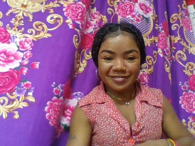 Elyah1a live cam on BongaCams