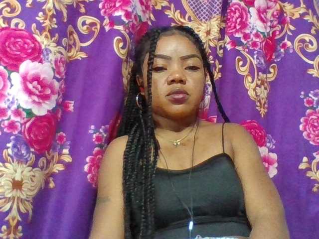 Elyah1a live cam on BongaCams