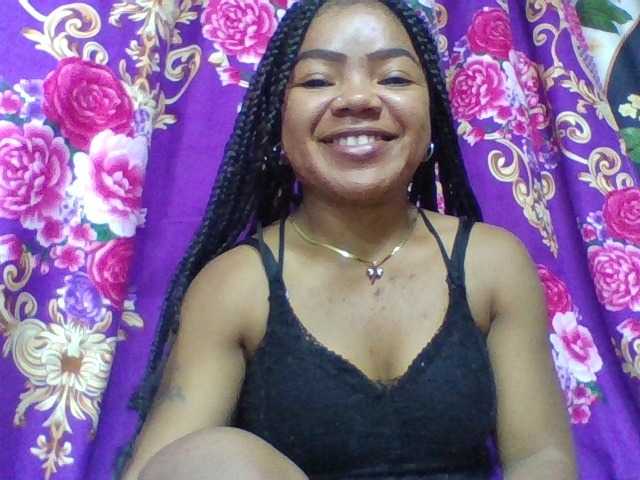 Elyah1a live cam on BongaCams