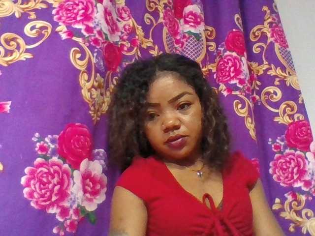 Elyah1a live cam on BongaCams