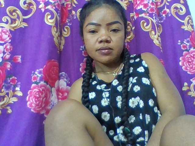 Elyah1a live cam on BongaCams