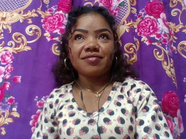 Elyah1a live cam on BongaCams