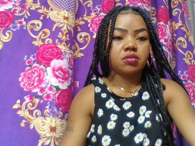 Elyah1a live cam on BongaCams