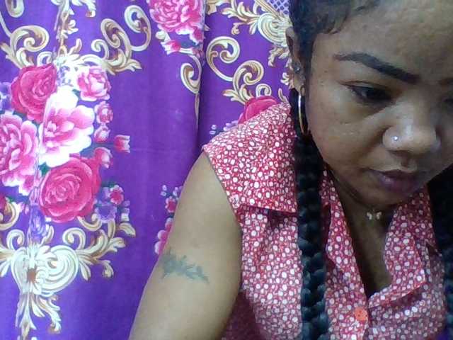 Elyah1a live cam on BongaCams
