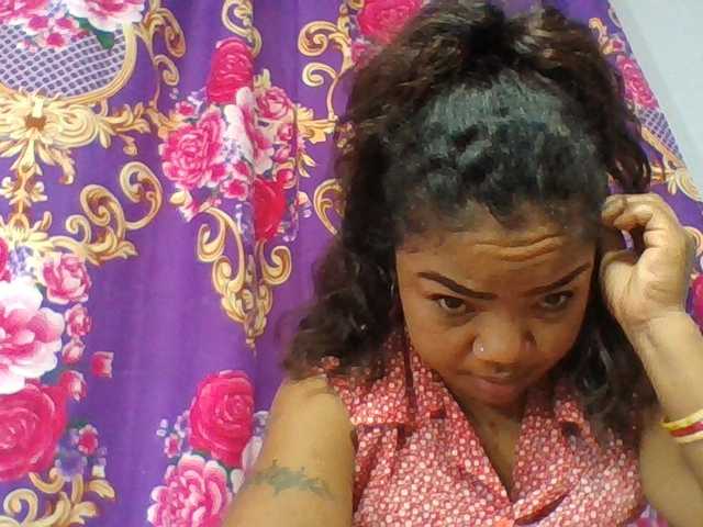 Elyah1a live cam on BongaCams