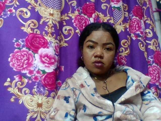 Elyah1a live cam on BongaCams