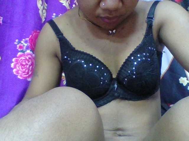 Elyah1a live cam on BongaCams