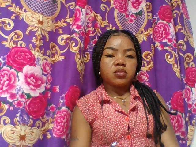 Elyah1a live cam on BongaCams