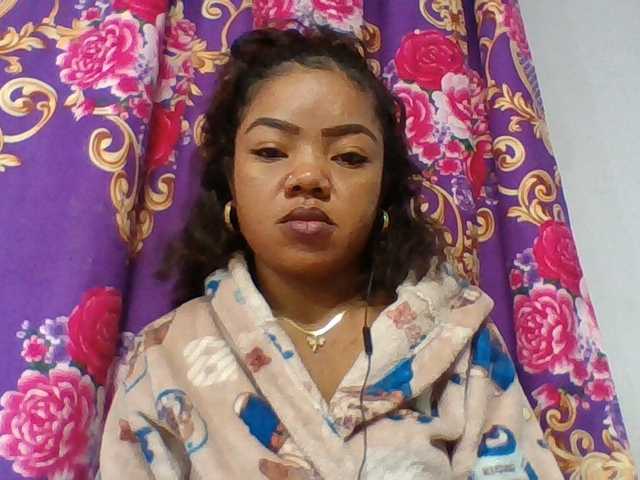 Elyah1a live cam on BongaCams