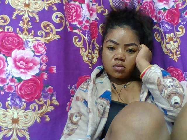 Elyah1a live cam on BongaCams