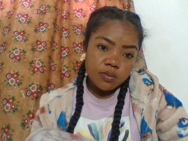 Elyah1a live cam on BongaCams