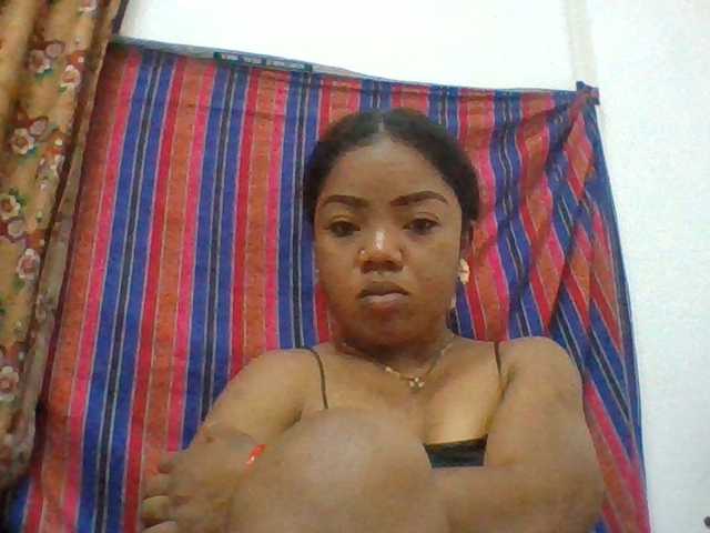 Elyah1a live cam on BongaCams