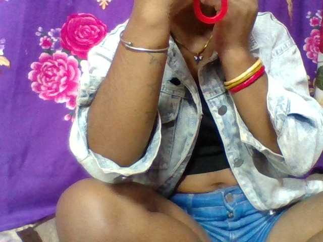 Elyah1a live cam on BongaCams