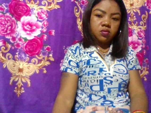 Elyah1a live cam on BongaCams