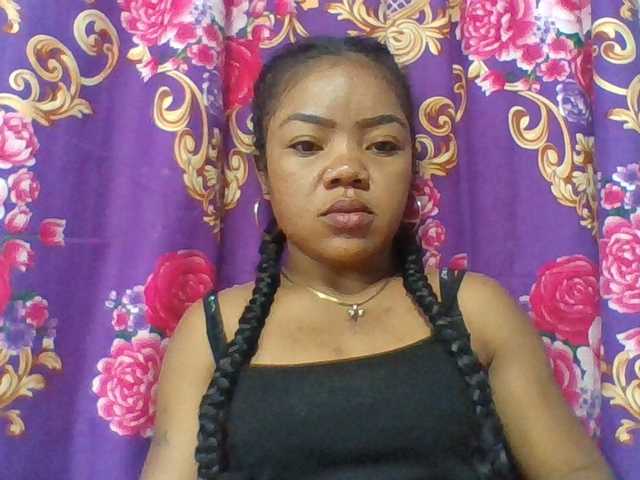 Elyah1a live cam on BongaCams