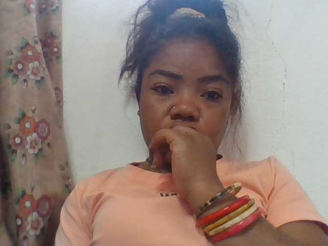 Elyah1a live cam on BongaCams