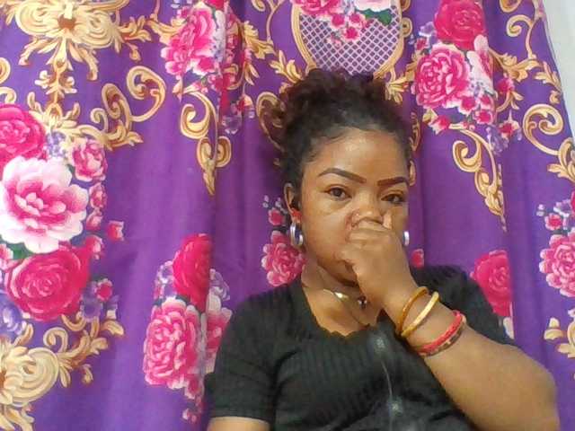 Elyah1a live cam on BongaCams