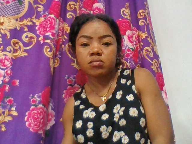 Elyah1a live cam on BongaCams