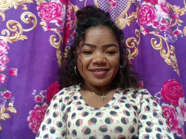 Elyah1a live cam on BongaCams
