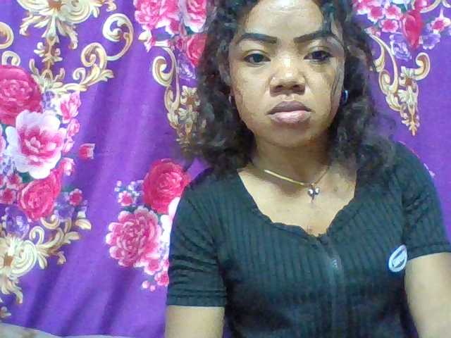 Elyah1a live cam on BongaCams