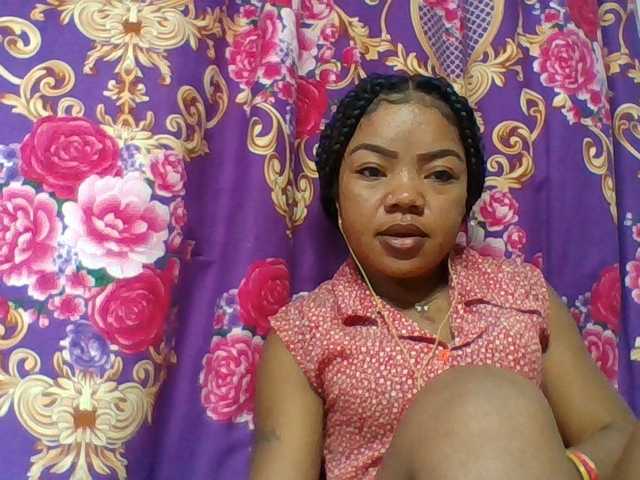 Elyah1a live cam on BongaCams