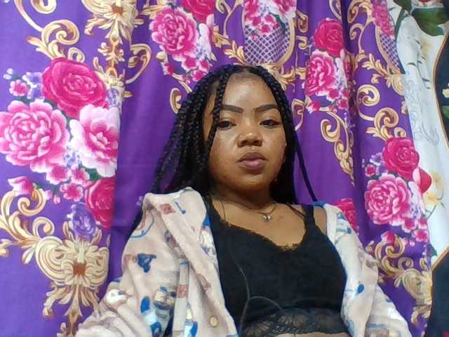 Elyah1a live cam on BongaCams