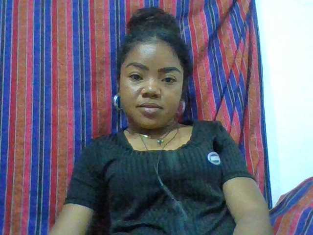 Elyah1a live cam on BongaCams