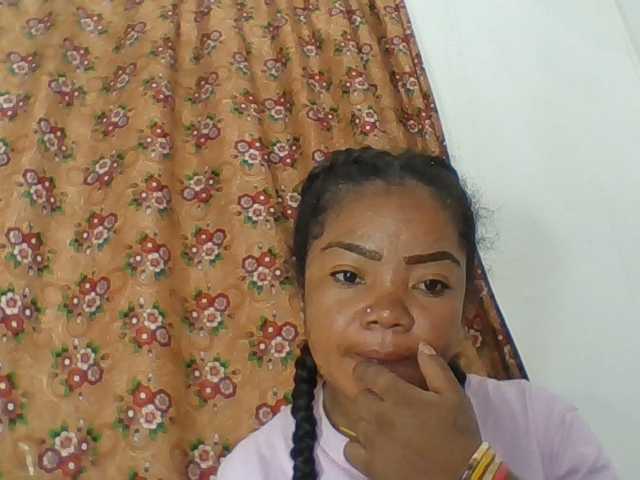 Elyah1a live cam on BongaCams
