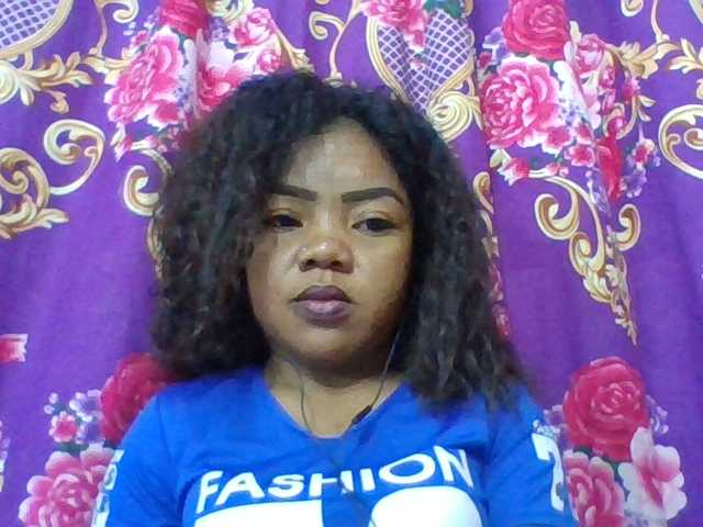 Elyah1a live cam on BongaCams