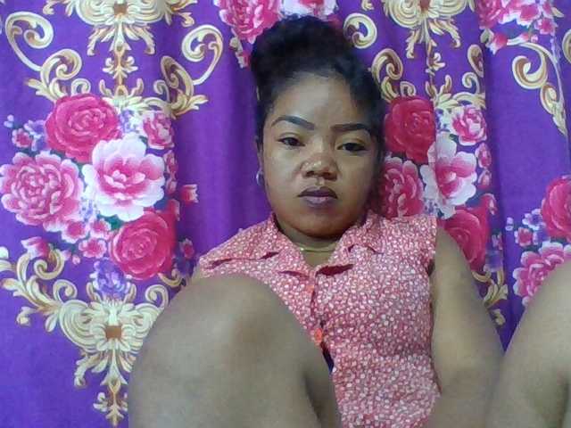 Elyah1a live cam on BongaCams