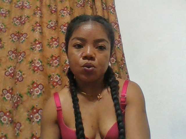 Elyah1a live cam on BongaCams