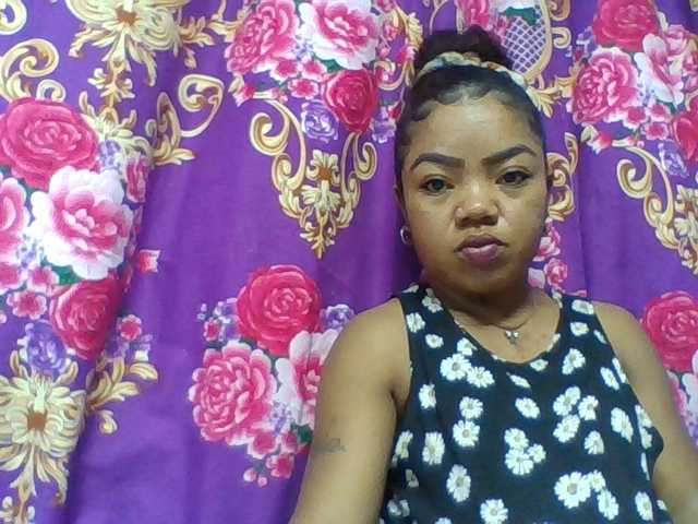 Elyah1a live cam on BongaCams