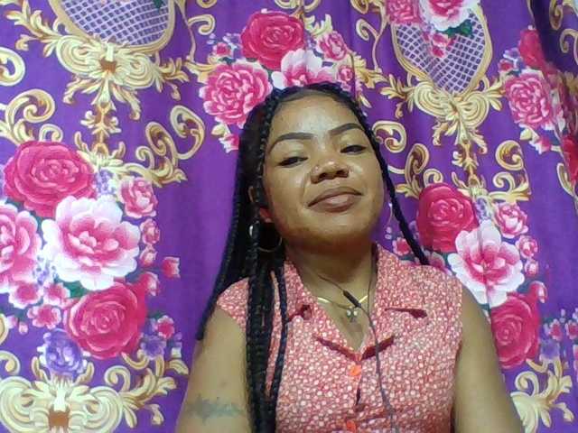 Elyah1a live cam on BongaCams