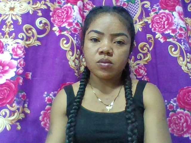 Elyah1a live cam on BongaCams